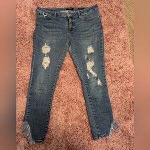 Judy blue skinny fit jeans, distressed look. Pre-loved size 15 women's